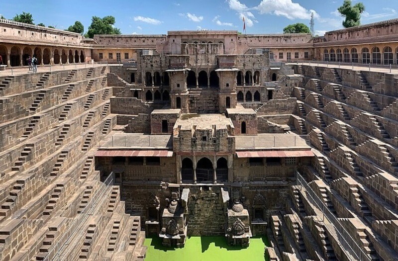 Parchha Baori Stepwell