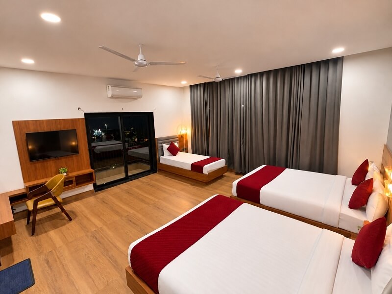 5 bed super deluxe room